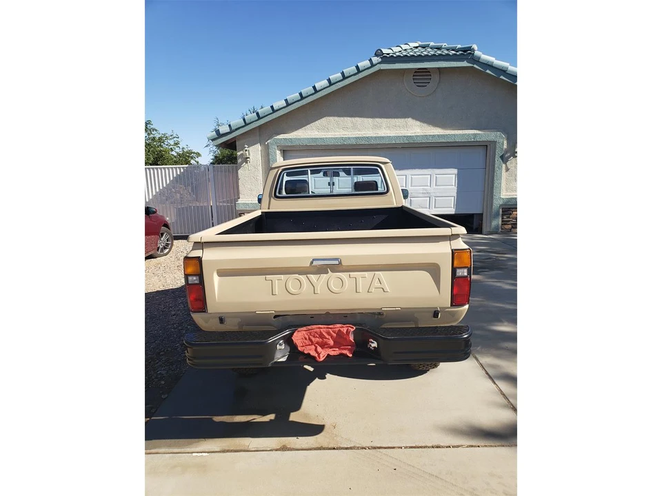 1982 Toyota Hilux 3rd Gen - Image 4 of 17