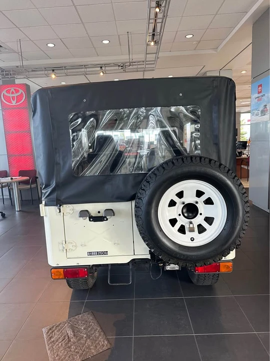 1982 Toyota Trekker - Image 7 of 14