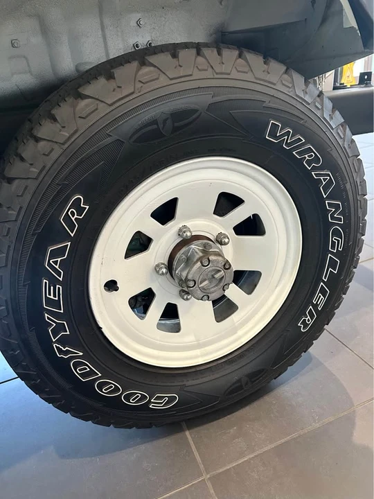 1982 Toyota Trekker - Image 10 of 14