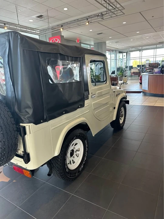 1982 Toyota Trekker - Image 5 of 14
