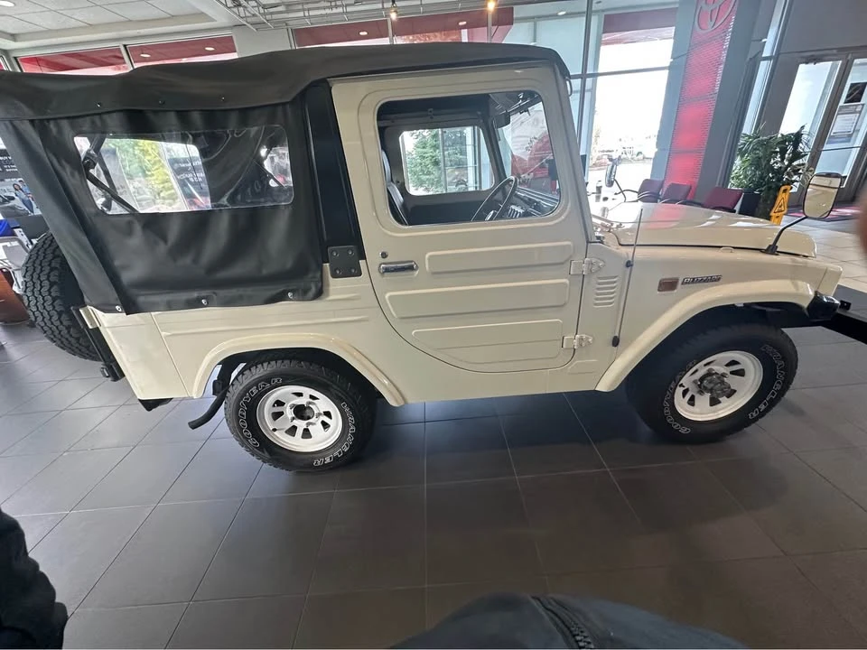 1982 Toyota Trekker - Image 9 of 14