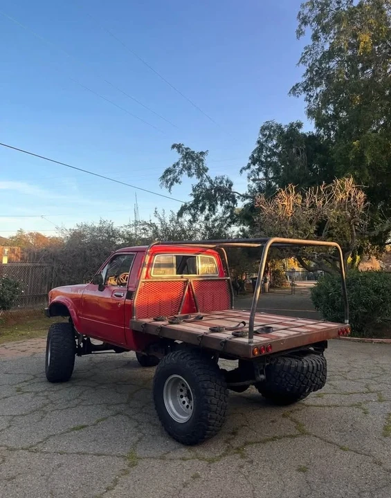 1982 Toyota Hilux 3rd Gen - Image 2 of 5