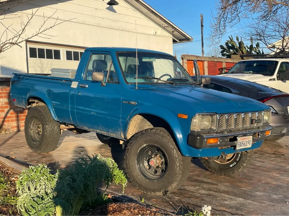 1982 Toyota Hilux 3rd Gen - Image 2 of 5