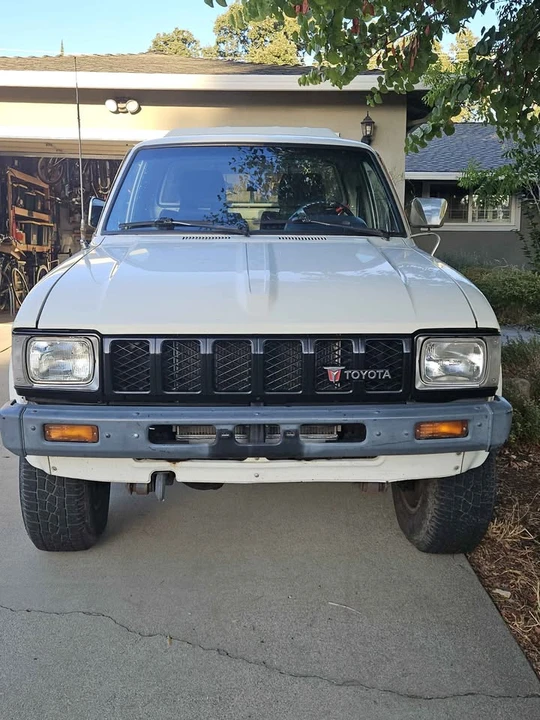 1982 Toyota Hilux 3rd Gen - Image 2 of 14