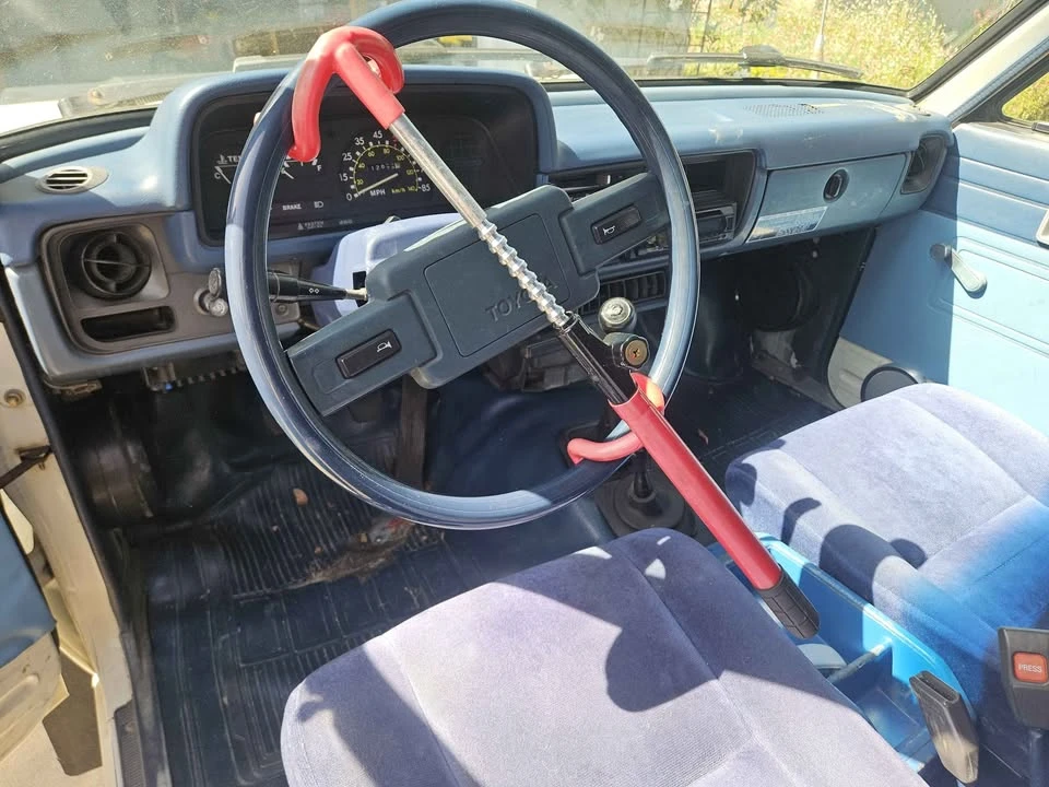 1982 Toyota Hilux 3rd Gen - Image 13 of 14