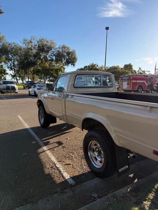 1982 Toyota Hilux 3rd Gen - Image 2 of 17