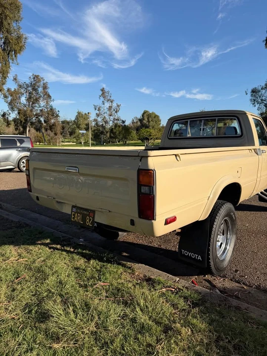 1982 Toyota Hilux 3rd Gen - Image 3 of 17