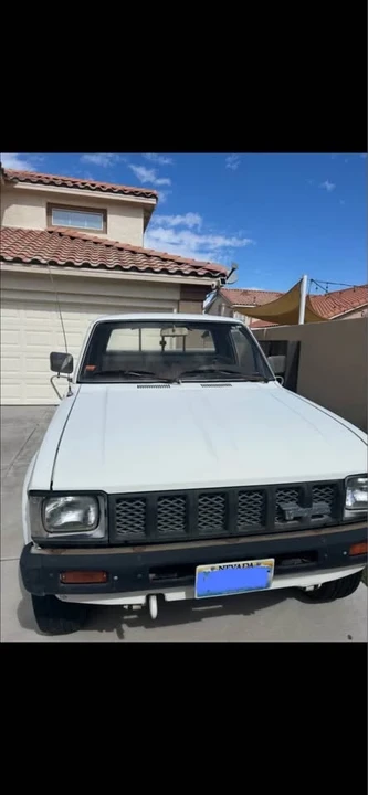 1982 Toyota Hilux 3rd Gen - Image 2 of 6