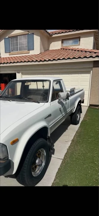 1982 Toyota Hilux 3rd Gen - Image 3 of 6