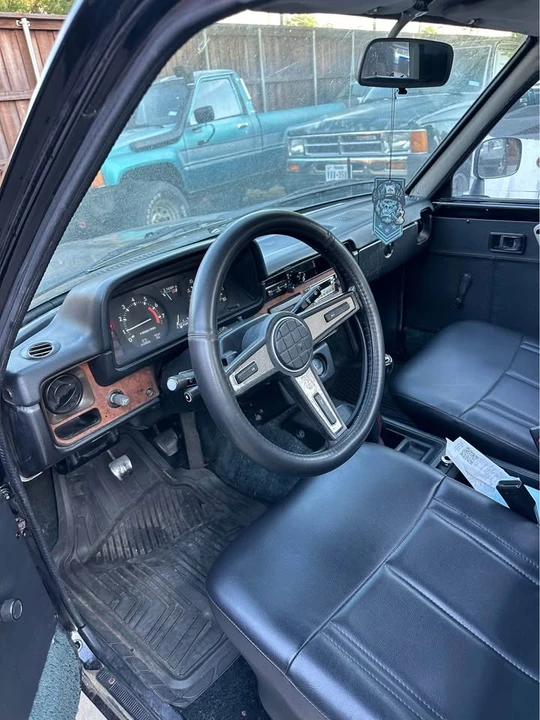 1982 Toyota Hilux 3rd Gen - Image 2 of 8