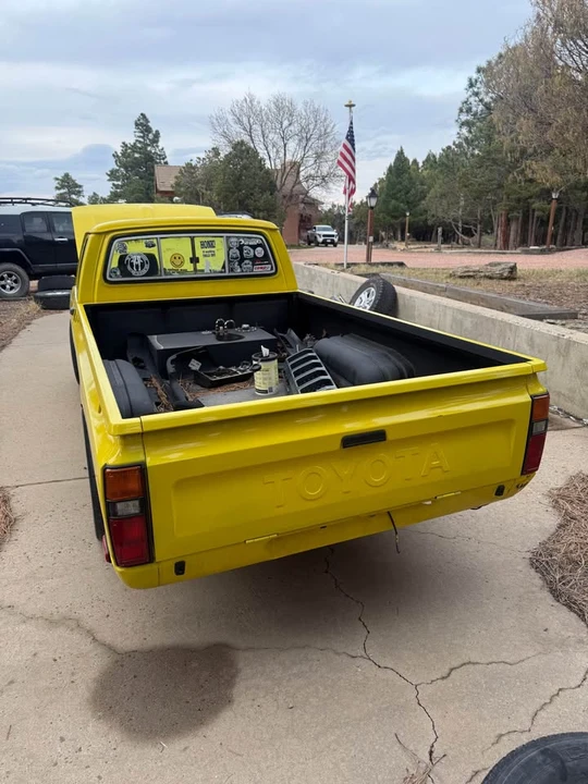 1982 Toyota Hilux 3rd Gen - Image 2 of 7