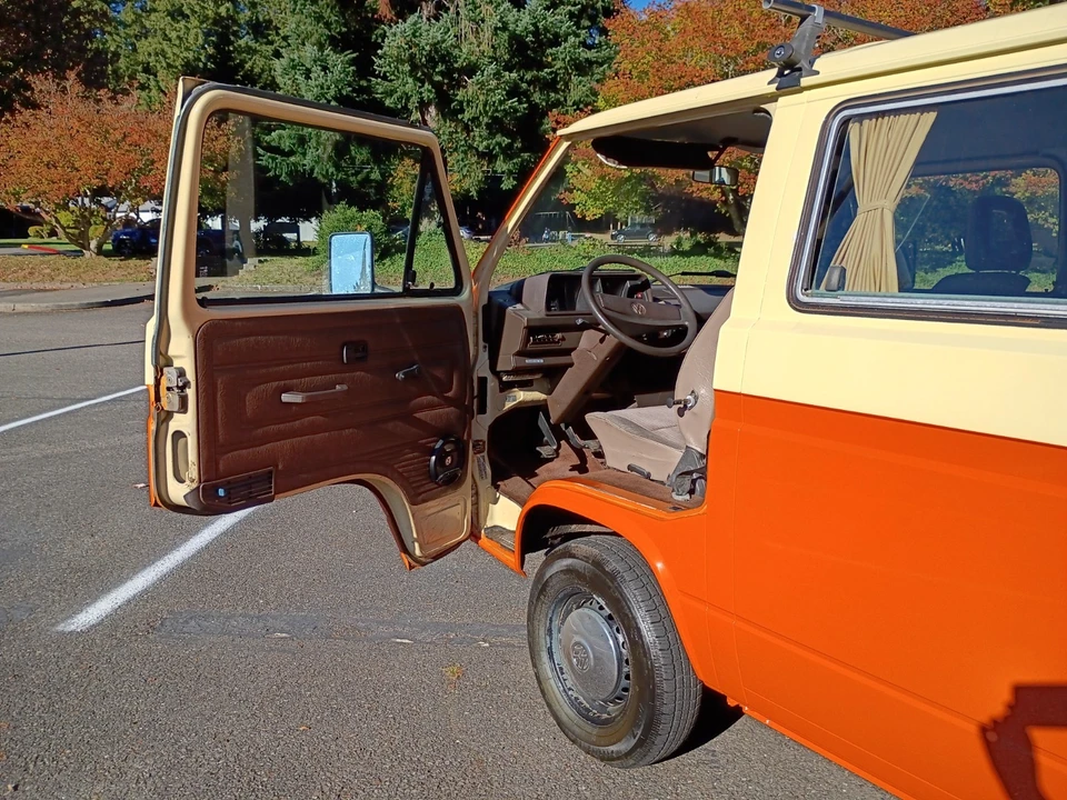 1982 Volkswagen Bay-Window Bus - Image 10 of 21