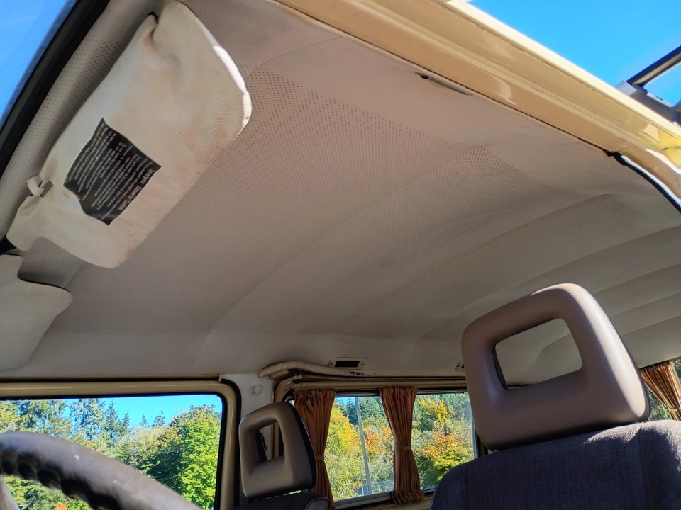 1982 Volkswagen Bay-Window Bus - Image 16 of 21