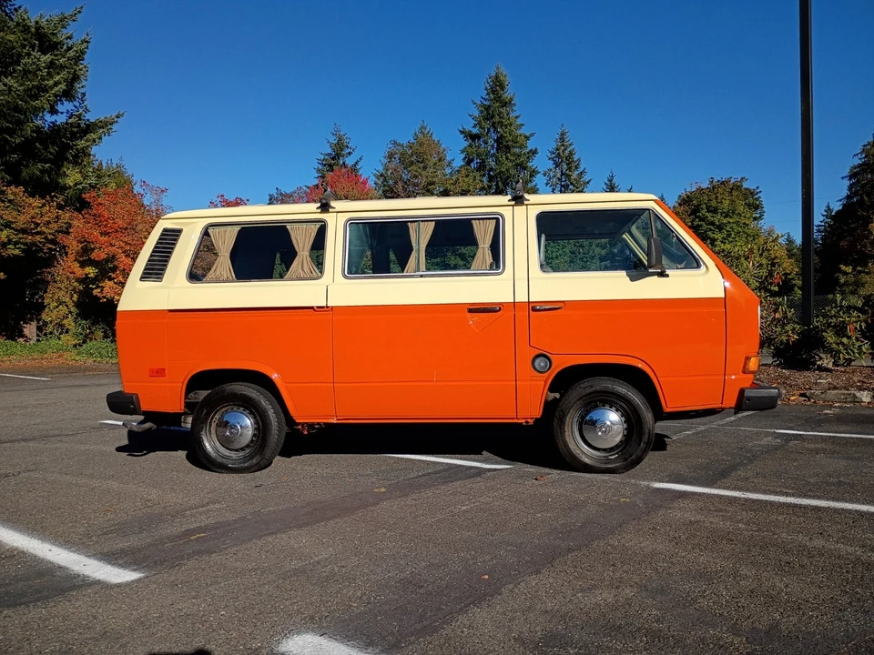1982 Volkswagen Bay-Window Bus - Image 8 of 21