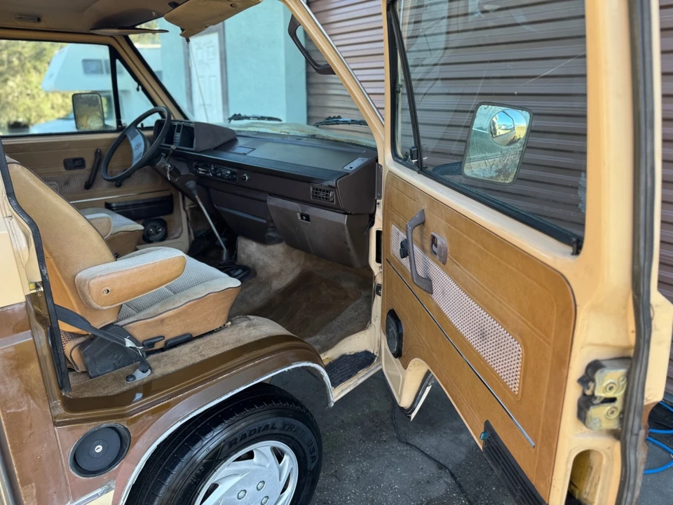 1982 Volkswagen Bay-Window Bus - Image 12 of 21