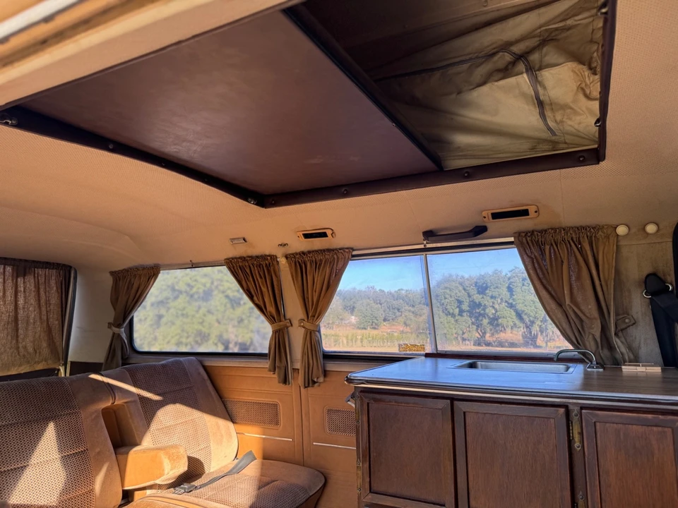 1982 Volkswagen Bay-Window Bus - Image 21 of 21
