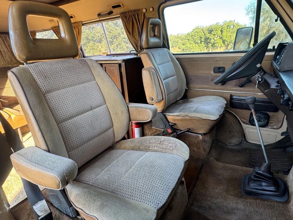 1982 Volkswagen Bay-Window Bus - Image 17 of 21