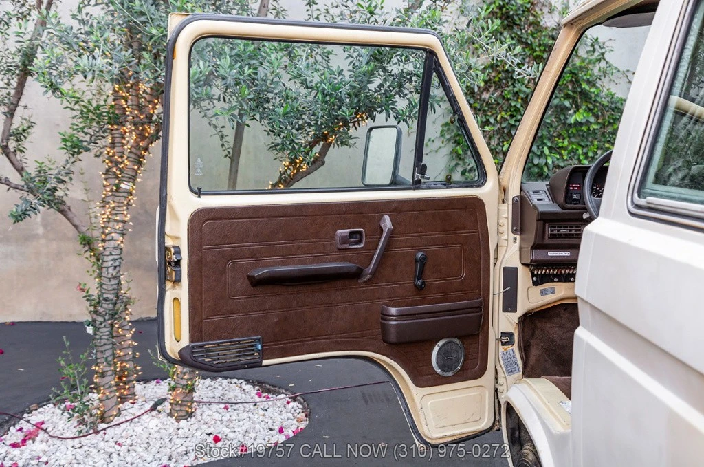 1982 Volkswagen Vanagon - Image 19 of 24