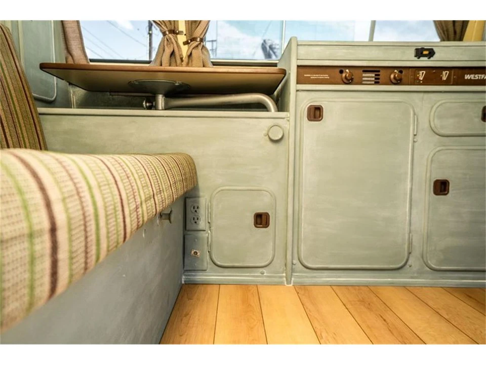 1982 Volkswagen Vanagon - Image 11 of 31