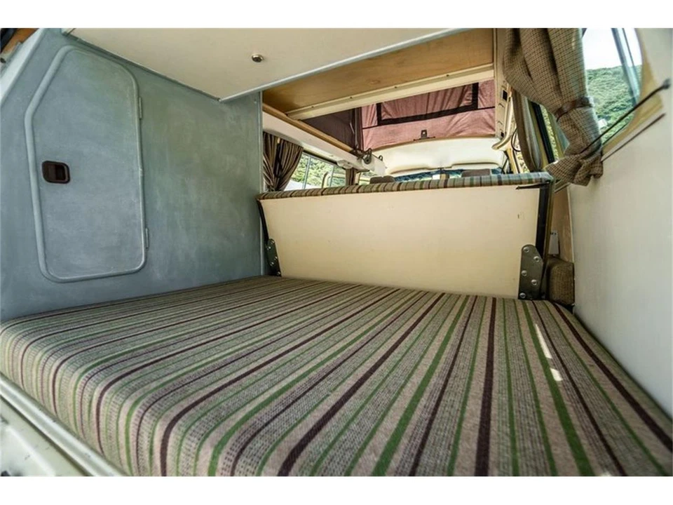 1982 Volkswagen Vanagon - Image 13 of 31