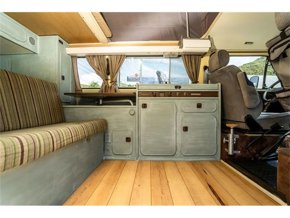 1982 Volkswagen Vanagon - Image 10 of 31
