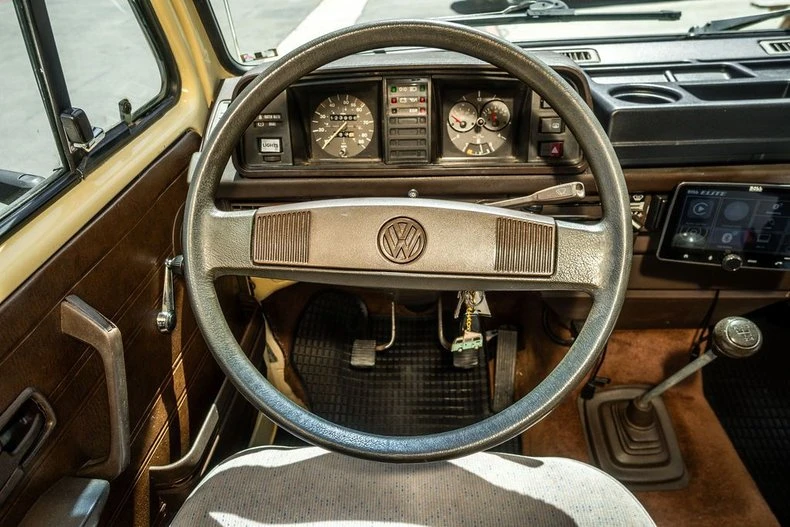 1982 Volkswagen Vanagon - Image 10 of 31