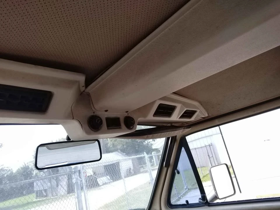 1982 Volkswagen EuroVan - Image 4 of 9