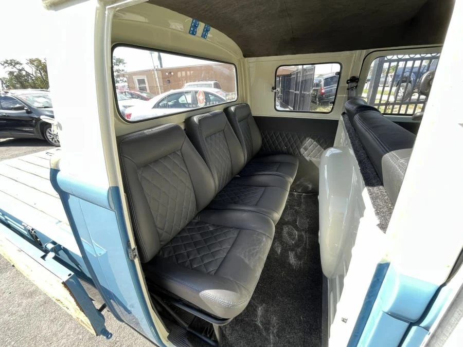 1982 Volkswagen Bay-Window Pickup - Image 13 of 18
