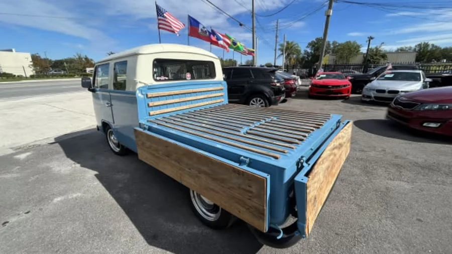 1982 Volkswagen Bay-Window Pickup - Image 2 of 10