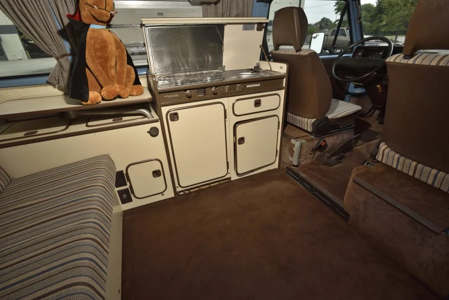 1982 Volkswagen EuroVan - Image 17 of 25