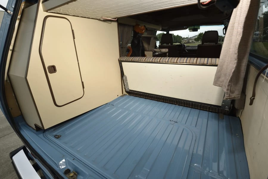 1982 Volkswagen EuroVan - Image 15 of 25