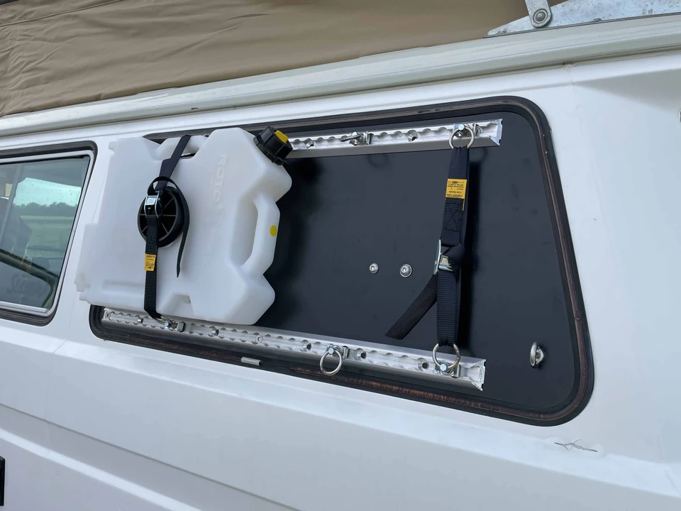 1982 Volkswagen Vanagon - Image 28 of 31