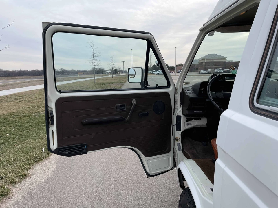 1982 Volkswagen Vanagon - Image 30 of 31