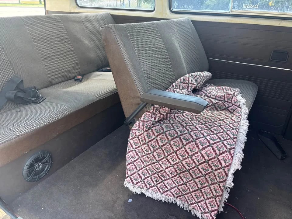 1982 Volkswagen Vanagon - Image 8 of 9