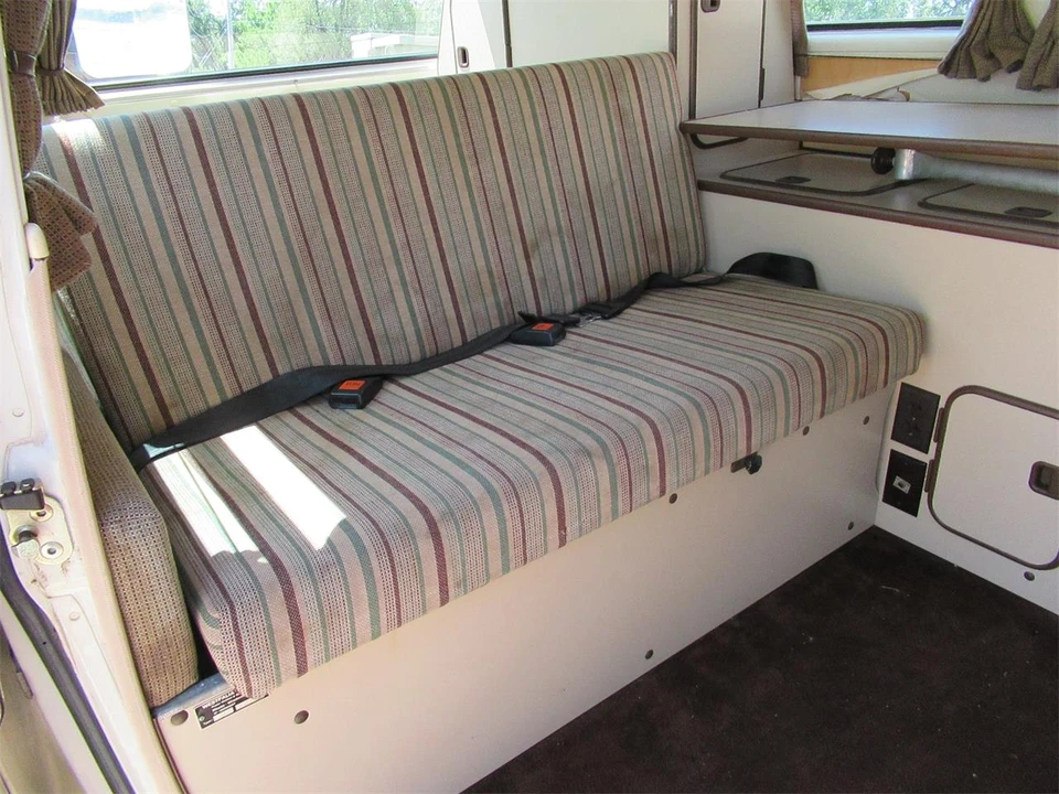 1982 Volkswagen Vanagon - Image 17 of 24
