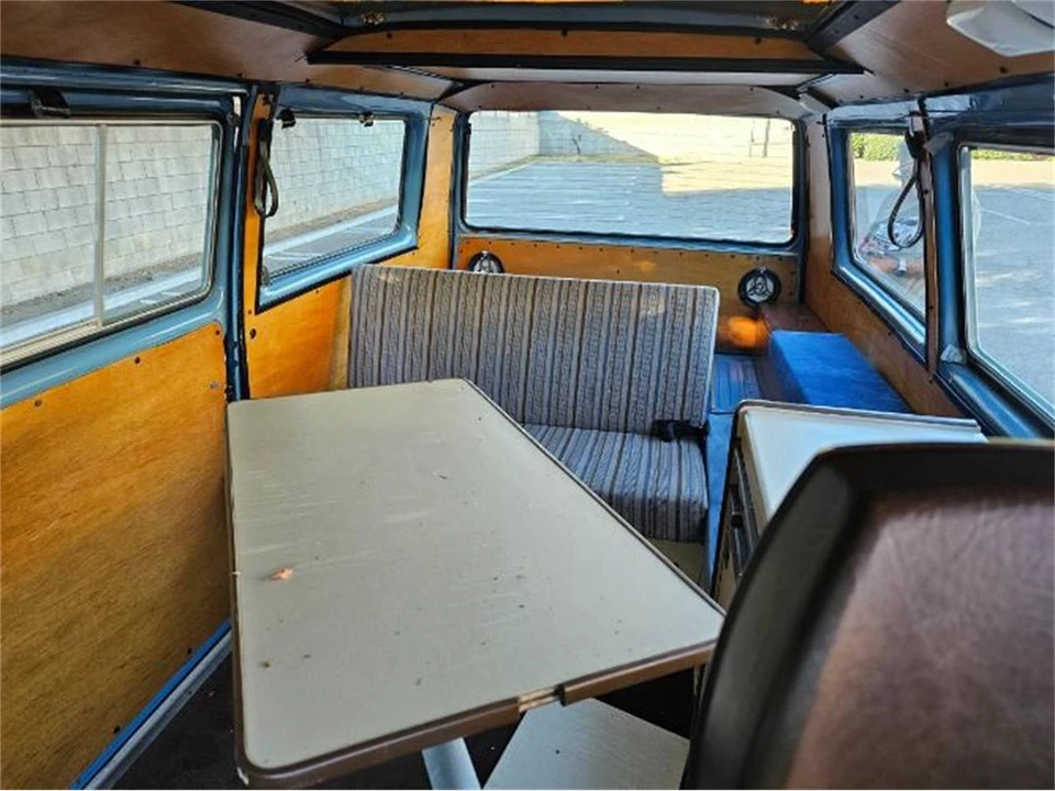 1982 Volkswagen Vanagon - Image 11 of 17