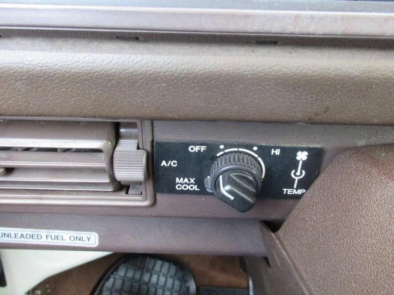 1982 Volkswagen Vanagon - Image 11 of 27