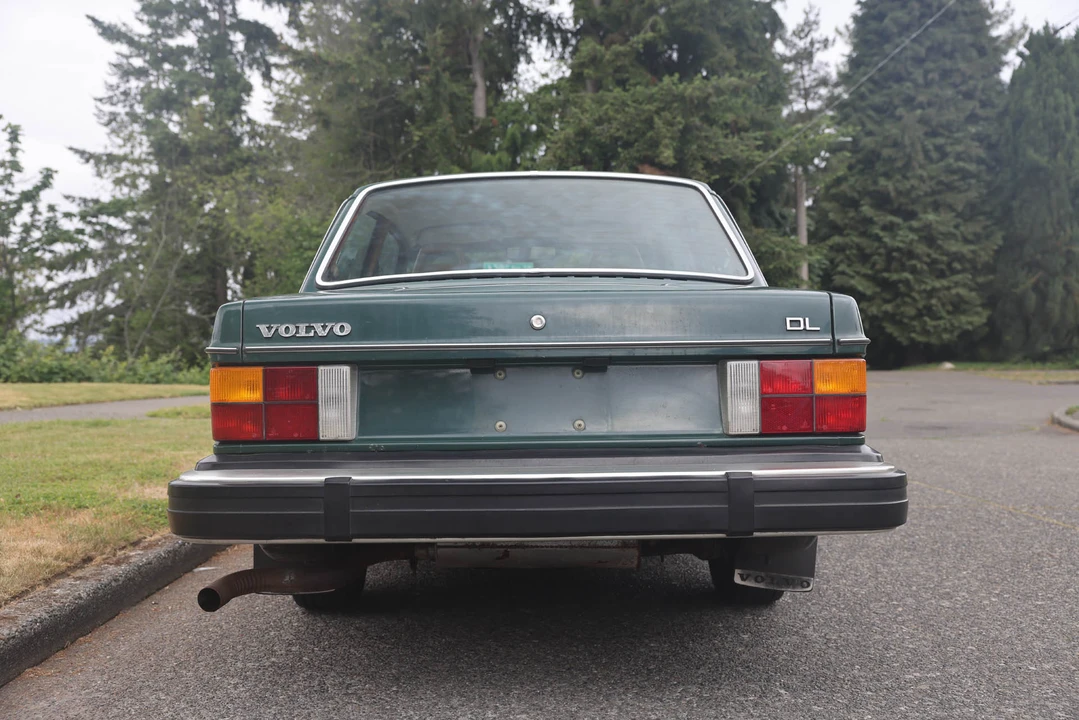 1982 Volvo 244 - Image 9 of 31