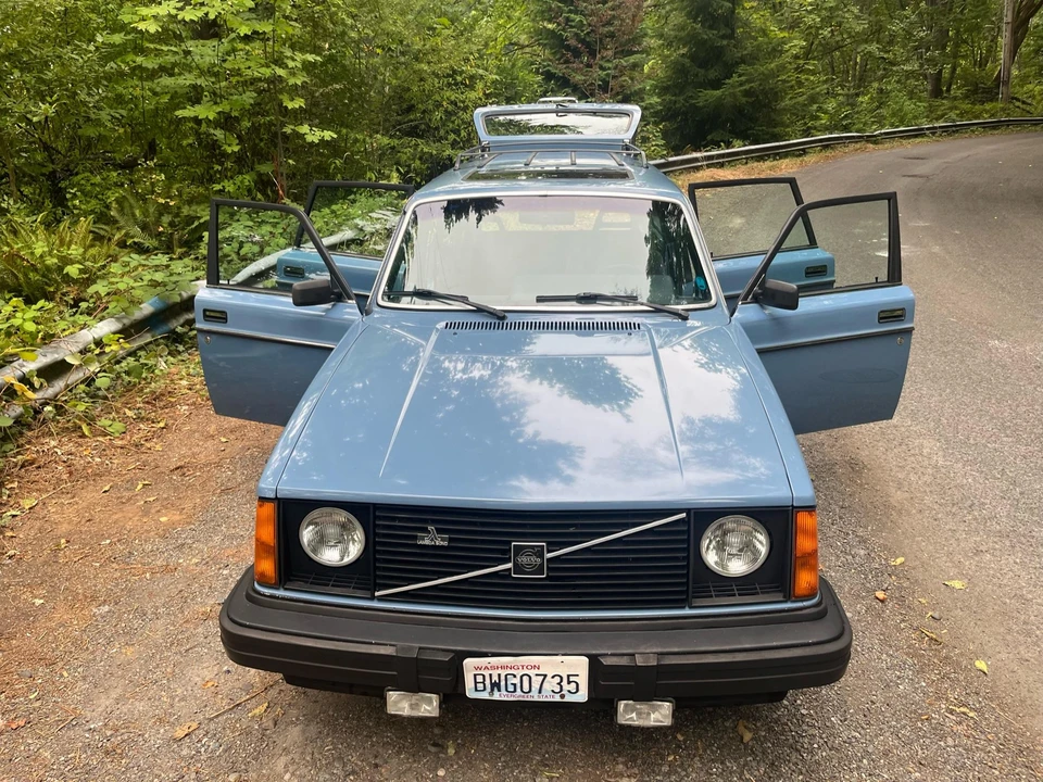 1982 Volvo 245 - Image 17 of 31