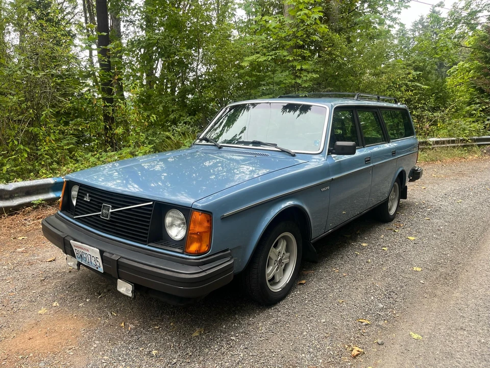 1982 Volvo 245 - Image 7 of 31