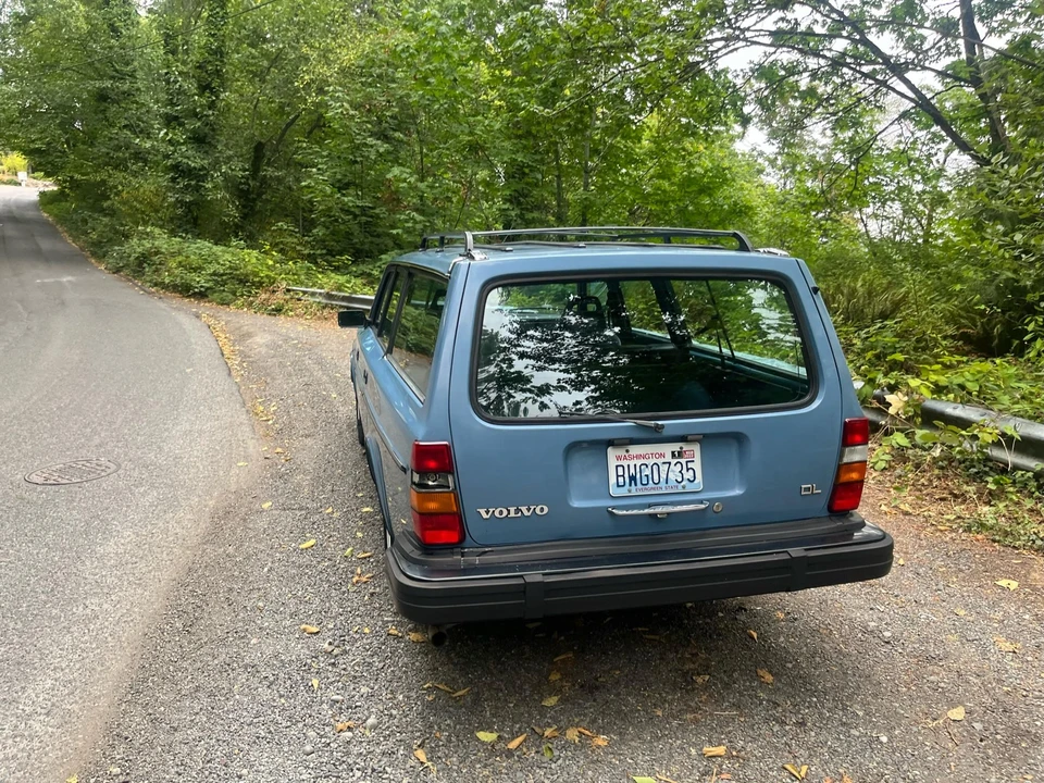 1982 Volvo 245 - Image 10 of 31