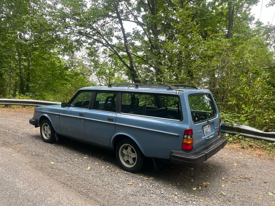 1982 Volvo 245 - Image 8 of 31