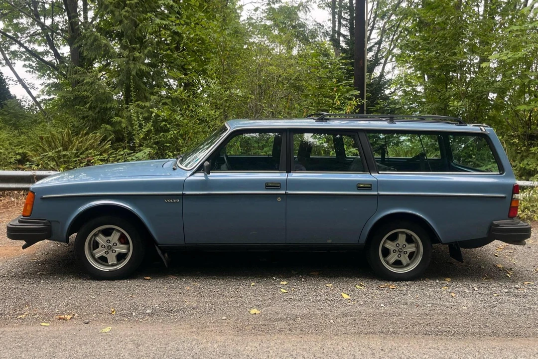 1982 Volvo 245 - Image 3 of 31
