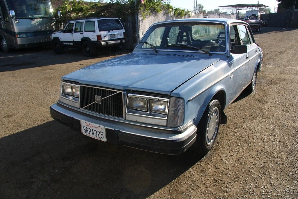 1982 Volvo 200 Series - Image 2 of 21
