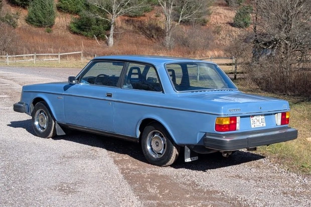 1982 Volvo 242 - Image 2 of 8