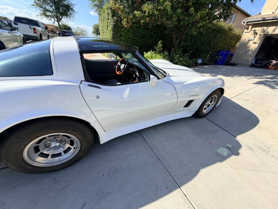 1982 Chevrolet Corvette C3 - Image 13 of 23