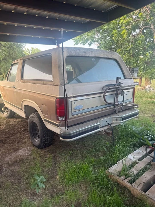 1982 Ford Bronco 3rd Gen - Image 2 of 5