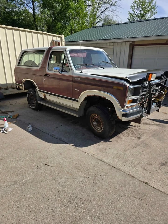 1982 Ford Bronco 3rd Gen - Image 6 of 10