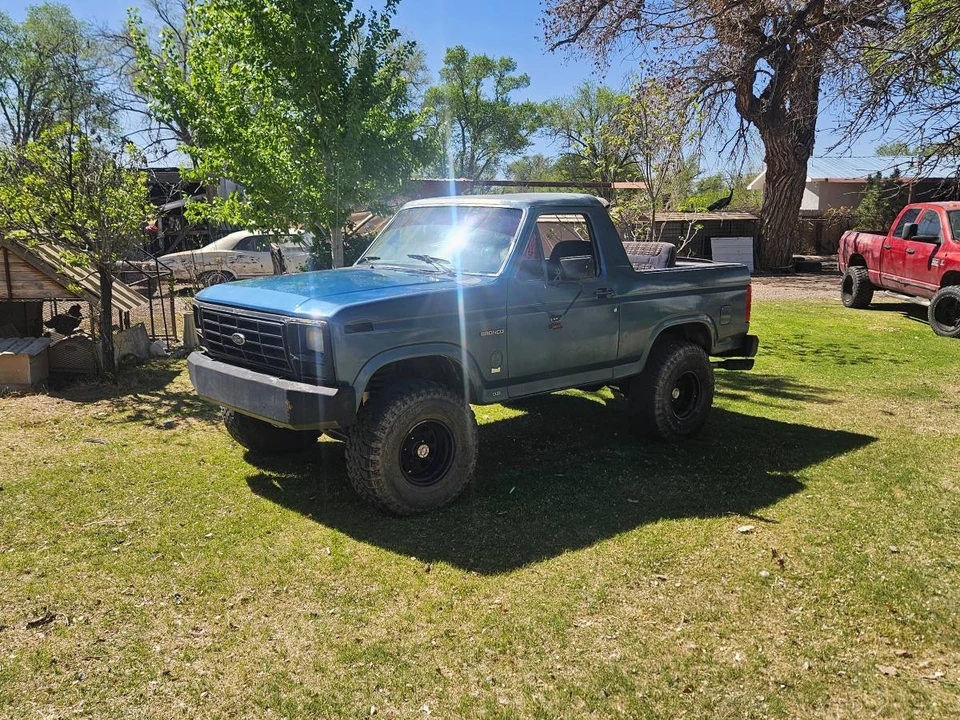 1982 Ford Bronco 3rd Gen - Image 2 of 6