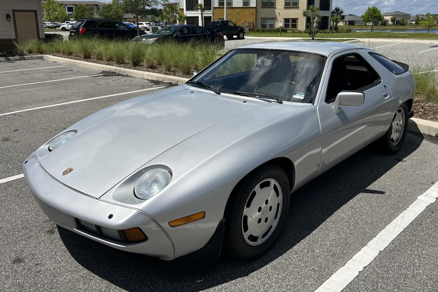 1982 Porsche 928S 5-Speed